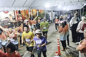 BIB: 
                            <button type="button" onclick="openModal(26305167)" class="btn btn-primary btn-sm float-right btn-popup" data-toggle="modal" data-target=".modal-high-quality">
                        <i class="fas fa-shopping-cart"></i> Add to Cart
                    </button>
                                            <button type="button" onclick="isThisMe(26305167, true)" class="btn btn-success btn-sm float-right btn-popup btn-isme hidden" data-toggle="tooltip" data-placement="bottom" title="นี่คือรูปของคุณใช่ไหม คลิกที่นี่เพื่อเอาเข้าอัลบั้ม">
                        <i class="fas fa-plus"></i> Add to album
                    </button>
                    <button type="button" onclick="isThisMe(26305167, false)" class="btn btn-warning btn-sm float-right btn-popup btn-isnotme hidden">
                        <i class="fas fa-ban"></i> Remove from album
                    </button>