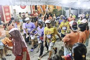 BIB: 
                            <button type="button" onclick="openModal(26305654)" class="btn btn-primary btn-sm float-right btn-popup" data-toggle="modal" data-target=".modal-high-quality">
                        <i class="fas fa-shopping-cart"></i> Add to Cart
                    </button>
                                            <button type="button" onclick="isThisMe(26305654, true)" class="btn btn-success btn-sm float-right btn-popup btn-isme hidden" data-toggle="tooltip" data-placement="bottom" title="นี่คือรูปของคุณใช่ไหม คลิกที่นี่เพื่อเอาเข้าอัลบั้ม">
                        <i class="fas fa-plus"></i> Add to album
                    </button>
                    <button type="button" onclick="isThisMe(26305654, false)" class="btn btn-warning btn-sm float-right btn-popup btn-isnotme hidden">
                        <i class="fas fa-ban"></i> Remove from album
                    </button>