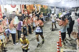 BIB: 
                            <button type="button" onclick="openModal(26304683)" class="btn btn-primary btn-sm float-right btn-popup" data-toggle="modal" data-target=".modal-high-quality">
                        <i class="fas fa-shopping-cart"></i> Add to Cart
                    </button>
                                            <button type="button" onclick="isThisMe(26304683, true)" class="btn btn-success btn-sm float-right btn-popup btn-isme hidden" data-toggle="tooltip" data-placement="bottom" title="นี่คือรูปของคุณใช่ไหม คลิกที่นี่เพื่อเอาเข้าอัลบั้ม">
                        <i class="fas fa-plus"></i> Add to album
                    </button>
                    <button type="button" onclick="isThisMe(26304683, false)" class="btn btn-warning btn-sm float-right btn-popup btn-isnotme hidden">
                        <i class="fas fa-ban"></i> Remove from album
                    </button>