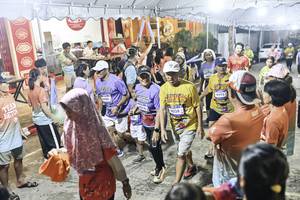 BIB: 
                            <button type="button" onclick="openModal(26305652)" class="btn btn-primary btn-sm float-right btn-popup" data-toggle="modal" data-target=".modal-high-quality">
                        <i class="fas fa-shopping-cart"></i> Add to Cart
                    </button>
                                            <button type="button" onclick="isThisMe(26305652, true)" class="btn btn-success btn-sm float-right btn-popup btn-isme hidden" data-toggle="tooltip" data-placement="bottom" title="นี่คือรูปของคุณใช่ไหม คลิกที่นี่เพื่อเอาเข้าอัลบั้ม">
                        <i class="fas fa-plus"></i> Add to album
                    </button>
                    <button type="button" onclick="isThisMe(26305652, false)" class="btn btn-warning btn-sm float-right btn-popup btn-isnotme hidden">
                        <i class="fas fa-ban"></i> Remove from album
                    </button>