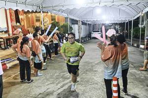 BIB: 
                            <button type="button" onclick="openModal(26304577)" class="btn btn-primary btn-sm float-right btn-popup" data-toggle="modal" data-target=".modal-high-quality">
                        <i class="fas fa-shopping-cart"></i> Add to Cart
                    </button>
                                            <button type="button" onclick="isThisMe(26304577, true)" class="btn btn-success btn-sm float-right btn-popup btn-isme hidden" data-toggle="tooltip" data-placement="bottom" title="นี่คือรูปของคุณใช่ไหม คลิกที่นี่เพื่อเอาเข้าอัลบั้ม">
                        <i class="fas fa-plus"></i> Add to album
                    </button>
                    <button type="button" onclick="isThisMe(26304577, false)" class="btn btn-warning btn-sm float-right btn-popup btn-isnotme hidden">
                        <i class="fas fa-ban"></i> Remove from album
                    </button>