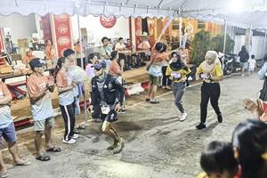 BIB: 
                            <button type="button" onclick="openModal(26305992)" class="btn btn-primary btn-sm float-right btn-popup" data-toggle="modal" data-target=".modal-high-quality">
                        <i class="fas fa-shopping-cart"></i> Add to Cart
                    </button>
                                            <button type="button" onclick="isThisMe(26305992, true)" class="btn btn-success btn-sm float-right btn-popup btn-isme hidden" data-toggle="tooltip" data-placement="bottom" title="นี่คือรูปของคุณใช่ไหม คลิกที่นี่เพื่อเอาเข้าอัลบั้ม">
                        <i class="fas fa-plus"></i> Add to album
                    </button>
                    <button type="button" onclick="isThisMe(26305992, false)" class="btn btn-warning btn-sm float-right btn-popup btn-isnotme hidden">
                        <i class="fas fa-ban"></i> Remove from album
                    </button>