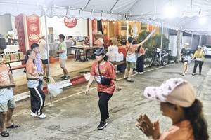 BIB: 
                            <button type="button" onclick="openModal(26306060)" class="btn btn-primary btn-sm float-right btn-popup" data-toggle="modal" data-target=".modal-high-quality">
                        <i class="fas fa-shopping-cart"></i> Add to Cart
                    </button>
                                            <button type="button" onclick="isThisMe(26306060, true)" class="btn btn-success btn-sm float-right btn-popup btn-isme hidden" data-toggle="tooltip" data-placement="bottom" title="นี่คือรูปของคุณใช่ไหม คลิกที่นี่เพื่อเอาเข้าอัลบั้ม">
                        <i class="fas fa-plus"></i> Add to album
                    </button>
                    <button type="button" onclick="isThisMe(26306060, false)" class="btn btn-warning btn-sm float-right btn-popup btn-isnotme hidden">
                        <i class="fas fa-ban"></i> Remove from album
                    </button>