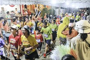 BIB: 
                            <button type="button" onclick="openModal(26305335)" class="btn btn-primary btn-sm float-right btn-popup" data-toggle="modal" data-target=".modal-high-quality">
                        <i class="fas fa-shopping-cart"></i> Add to Cart
                    </button>
                                            <button type="button" onclick="isThisMe(26305335, true)" class="btn btn-success btn-sm float-right btn-popup btn-isme hidden" data-toggle="tooltip" data-placement="bottom" title="นี่คือรูปของคุณใช่ไหม คลิกที่นี่เพื่อเอาเข้าอัลบั้ม">
                        <i class="fas fa-plus"></i> Add to album
                    </button>
                    <button type="button" onclick="isThisMe(26305335, false)" class="btn btn-warning btn-sm float-right btn-popup btn-isnotme hidden">
                        <i class="fas fa-ban"></i> Remove from album
                    </button>