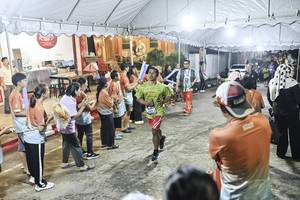 BIB: 
                            <button type="button" onclick="openModal(26305043)" class="btn btn-primary btn-sm float-right btn-popup" data-toggle="modal" data-target=".modal-high-quality">
                        <i class="fas fa-shopping-cart"></i> Add to Cart
                    </button>
                                            <button type="button" onclick="isThisMe(26305043, true)" class="btn btn-success btn-sm float-right btn-popup btn-isme hidden" data-toggle="tooltip" data-placement="bottom" title="นี่คือรูปของคุณใช่ไหม คลิกที่นี่เพื่อเอาเข้าอัลบั้ม">
                        <i class="fas fa-plus"></i> Add to album
                    </button>
                    <button type="button" onclick="isThisMe(26305043, false)" class="btn btn-warning btn-sm float-right btn-popup btn-isnotme hidden">
                        <i class="fas fa-ban"></i> Remove from album
                    </button>