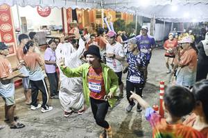 BIB: 
                            <button type="button" onclick="openModal(26304909)" class="btn btn-primary btn-sm float-right btn-popup" data-toggle="modal" data-target=".modal-high-quality">
                        <i class="fas fa-shopping-cart"></i> Add to Cart
                    </button>
                                            <button type="button" onclick="isThisMe(26304909, true)" class="btn btn-success btn-sm float-right btn-popup btn-isme hidden" data-toggle="tooltip" data-placement="bottom" title="นี่คือรูปของคุณใช่ไหม คลิกที่นี่เพื่อเอาเข้าอัลบั้ม">
                        <i class="fas fa-plus"></i> Add to album
                    </button>
                    <button type="button" onclick="isThisMe(26304909, false)" class="btn btn-warning btn-sm float-right btn-popup btn-isnotme hidden">
                        <i class="fas fa-ban"></i> Remove from album
                    </button>