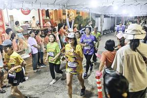 BIB: 
                            <button type="button" onclick="openModal(26305582)" class="btn btn-primary btn-sm float-right btn-popup" data-toggle="modal" data-target=".modal-high-quality">
                        <i class="fas fa-shopping-cart"></i> Add to Cart
                    </button>
                                            <button type="button" onclick="isThisMe(26305582, true)" class="btn btn-success btn-sm float-right btn-popup btn-isme hidden" data-toggle="tooltip" data-placement="bottom" title="นี่คือรูปของคุณใช่ไหม คลิกที่นี่เพื่อเอาเข้าอัลบั้ม">
                        <i class="fas fa-plus"></i> Add to album
                    </button>
                    <button type="button" onclick="isThisMe(26305582, false)" class="btn btn-warning btn-sm float-right btn-popup btn-isnotme hidden">
                        <i class="fas fa-ban"></i> Remove from album
                    </button>