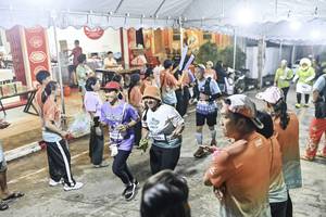 BIB: 
                            <button type="button" onclick="openModal(26305790)" class="btn btn-primary btn-sm float-right btn-popup" data-toggle="modal" data-target=".modal-high-quality">
                        <i class="fas fa-shopping-cart"></i> Add to Cart
                    </button>
                                            <button type="button" onclick="isThisMe(26305790, true)" class="btn btn-success btn-sm float-right btn-popup btn-isme hidden" data-toggle="tooltip" data-placement="bottom" title="นี่คือรูปของคุณใช่ไหม คลิกที่นี่เพื่อเอาเข้าอัลบั้ม">
                        <i class="fas fa-plus"></i> Add to album
                    </button>
                    <button type="button" onclick="isThisMe(26305790, false)" class="btn btn-warning btn-sm float-right btn-popup btn-isnotme hidden">
                        <i class="fas fa-ban"></i> Remove from album
                    </button>