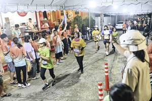 BIB: 
                            <button type="button" onclick="openModal(26305364)" class="btn btn-primary btn-sm float-right btn-popup" data-toggle="modal" data-target=".modal-high-quality">
                        <i class="fas fa-shopping-cart"></i> Add to Cart
                    </button>
                                            <button type="button" onclick="isThisMe(26305364, true)" class="btn btn-success btn-sm float-right btn-popup btn-isme hidden" data-toggle="tooltip" data-placement="bottom" title="นี่คือรูปของคุณใช่ไหม คลิกที่นี่เพื่อเอาเข้าอัลบั้ม">
                        <i class="fas fa-plus"></i> Add to album
                    </button>
                    <button type="button" onclick="isThisMe(26305364, false)" class="btn btn-warning btn-sm float-right btn-popup btn-isnotme hidden">
                        <i class="fas fa-ban"></i> Remove from album
                    </button>