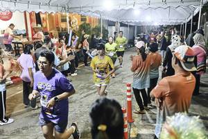 BIB: 
                            <button type="button" onclick="openModal(26305115)" class="btn btn-primary btn-sm float-right btn-popup" data-toggle="modal" data-target=".modal-high-quality">
                        <i class="fas fa-shopping-cart"></i> Add to Cart
                    </button>
                                            <button type="button" onclick="isThisMe(26305115, true)" class="btn btn-success btn-sm float-right btn-popup btn-isme hidden" data-toggle="tooltip" data-placement="bottom" title="นี่คือรูปของคุณใช่ไหม คลิกที่นี่เพื่อเอาเข้าอัลบั้ม">
                        <i class="fas fa-plus"></i> Add to album
                    </button>
                    <button type="button" onclick="isThisMe(26305115, false)" class="btn btn-warning btn-sm float-right btn-popup btn-isnotme hidden">
                        <i class="fas fa-ban"></i> Remove from album
                    </button>