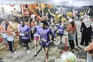 BIB: 
                            <button type="button" onclick="openModal(26305192)" class="btn btn-primary btn-sm float-right btn-popup" data-toggle="modal" data-target=".modal-high-quality">
                        <i class="fas fa-shopping-cart"></i> Add to Cart
                    </button>
                                            <button type="button" onclick="isThisMe(26305192, true)" class="btn btn-success btn-sm float-right btn-popup btn-isme hidden" data-toggle="tooltip" data-placement="bottom" title="นี่คือรูปของคุณใช่ไหม คลิกที่นี่เพื่อเอาเข้าอัลบั้ม">
                        <i class="fas fa-plus"></i> Add to album
                    </button>
                    <button type="button" onclick="isThisMe(26305192, false)" class="btn btn-warning btn-sm float-right btn-popup btn-isnotme hidden">
                        <i class="fas fa-ban"></i> Remove from album
                    </button>