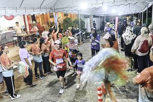 BIB: 
                            <button type="button" onclick="openModal(26305179)" class="btn btn-primary btn-sm float-right btn-popup" data-toggle="modal" data-target=".modal-high-quality">
                        <i class="fas fa-shopping-cart"></i> Add to Cart
                    </button>
                                            <button type="button" onclick="isThisMe(26305179, true)" class="btn btn-success btn-sm float-right btn-popup btn-isme hidden" data-toggle="tooltip" data-placement="bottom" title="นี่คือรูปของคุณใช่ไหม คลิกที่นี่เพื่อเอาเข้าอัลบั้ม">
                        <i class="fas fa-plus"></i> Add to album
                    </button>
                    <button type="button" onclick="isThisMe(26305179, false)" class="btn btn-warning btn-sm float-right btn-popup btn-isnotme hidden">
                        <i class="fas fa-ban"></i> Remove from album
                    </button>