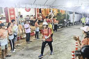 BIB: 
                            <button type="button" onclick="openModal(26306007)" class="btn btn-primary btn-sm float-right btn-popup" data-toggle="modal" data-target=".modal-high-quality">
                        <i class="fas fa-shopping-cart"></i> Add to Cart
                    </button>
                                            <button type="button" onclick="isThisMe(26306007, true)" class="btn btn-success btn-sm float-right btn-popup btn-isme hidden" data-toggle="tooltip" data-placement="bottom" title="นี่คือรูปของคุณใช่ไหม คลิกที่นี่เพื่อเอาเข้าอัลบั้ม">
                        <i class="fas fa-plus"></i> Add to album
                    </button>
                    <button type="button" onclick="isThisMe(26306007, false)" class="btn btn-warning btn-sm float-right btn-popup btn-isnotme hidden">
                        <i class="fas fa-ban"></i> Remove from album
                    </button>