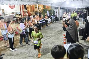 BIB: 
                            <button type="button" onclick="openModal(26305000)" class="btn btn-primary btn-sm float-right btn-popup" data-toggle="modal" data-target=".modal-high-quality">
                        <i class="fas fa-shopping-cart"></i> Add to Cart
                    </button>
                                            <button type="button" onclick="isThisMe(26305000, true)" class="btn btn-success btn-sm float-right btn-popup btn-isme hidden" data-toggle="tooltip" data-placement="bottom" title="นี่คือรูปของคุณใช่ไหม คลิกที่นี่เพื่อเอาเข้าอัลบั้ม">
                        <i class="fas fa-plus"></i> Add to album
                    </button>
                    <button type="button" onclick="isThisMe(26305000, false)" class="btn btn-warning btn-sm float-right btn-popup btn-isnotme hidden">
                        <i class="fas fa-ban"></i> Remove from album
                    </button>