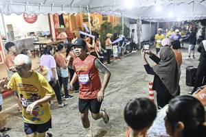 BIB: 
                            <button type="button" onclick="openModal(26304981)" class="btn btn-primary btn-sm float-right btn-popup" data-toggle="modal" data-target=".modal-high-quality">
                        <i class="fas fa-shopping-cart"></i> Add to Cart
                    </button>
                                            <button type="button" onclick="isThisMe(26304981, true)" class="btn btn-success btn-sm float-right btn-popup btn-isme hidden" data-toggle="tooltip" data-placement="bottom" title="นี่คือรูปของคุณใช่ไหม คลิกที่นี่เพื่อเอาเข้าอัลบั้ม">
                        <i class="fas fa-plus"></i> Add to album
                    </button>
                    <button type="button" onclick="isThisMe(26304981, false)" class="btn btn-warning btn-sm float-right btn-popup btn-isnotme hidden">
                        <i class="fas fa-ban"></i> Remove from album
                    </button>