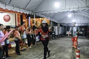 BIB: 
                            <button type="button" onclick="openModal(26304387)" class="btn btn-primary btn-sm float-right btn-popup" data-toggle="modal" data-target=".modal-high-quality">
                        <i class="fas fa-shopping-cart"></i> Add to Cart
                    </button>
                                            <button type="button" onclick="isThisMe(26304387, true)" class="btn btn-success btn-sm float-right btn-popup btn-isme hidden" data-toggle="tooltip" data-placement="bottom" title="นี่คือรูปของคุณใช่ไหม คลิกที่นี่เพื่อเอาเข้าอัลบั้ม">
                        <i class="fas fa-plus"></i> Add to album
                    </button>
                    <button type="button" onclick="isThisMe(26304387, false)" class="btn btn-warning btn-sm float-right btn-popup btn-isnotme hidden">
                        <i class="fas fa-ban"></i> Remove from album
                    </button>