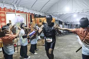 BIB: 
                            <button type="button" onclick="openModal(26304189)" class="btn btn-primary btn-sm float-right btn-popup" data-toggle="modal" data-target=".modal-high-quality">
                        <i class="fas fa-shopping-cart"></i> Add to Cart
                    </button>
                                            <button type="button" onclick="isThisMe(26304189, true)" class="btn btn-success btn-sm float-right btn-popup btn-isme hidden" data-toggle="tooltip" data-placement="bottom" title="นี่คือรูปของคุณใช่ไหม คลิกที่นี่เพื่อเอาเข้าอัลบั้ม">
                        <i class="fas fa-plus"></i> Add to album
                    </button>
                    <button type="button" onclick="isThisMe(26304189, false)" class="btn btn-warning btn-sm float-right btn-popup btn-isnotme hidden">
                        <i class="fas fa-ban"></i> Remove from album
                    </button>