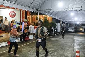 BIB: 
                            <button type="button" onclick="openModal(26304217)" class="btn btn-primary btn-sm float-right btn-popup" data-toggle="modal" data-target=".modal-high-quality">
                        <i class="fas fa-shopping-cart"></i> Add to Cart
                    </button>
                                            <button type="button" onclick="isThisMe(26304217, true)" class="btn btn-success btn-sm float-right btn-popup btn-isme hidden" data-toggle="tooltip" data-placement="bottom" title="นี่คือรูปของคุณใช่ไหม คลิกที่นี่เพื่อเอาเข้าอัลบั้ม">
                        <i class="fas fa-plus"></i> Add to album
                    </button>
                    <button type="button" onclick="isThisMe(26304217, false)" class="btn btn-warning btn-sm float-right btn-popup btn-isnotme hidden">
                        <i class="fas fa-ban"></i> Remove from album
                    </button>