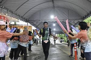 BIB: 
                            <button type="button" onclick="openModal(26304001)" class="btn btn-primary btn-sm float-right btn-popup" data-toggle="modal" data-target=".modal-high-quality">
                        <i class="fas fa-shopping-cart"></i> Add to Cart
                    </button>
                                            <button type="button" onclick="isThisMe(26304001, true)" class="btn btn-success btn-sm float-right btn-popup btn-isme hidden" data-toggle="tooltip" data-placement="bottom" title="นี่คือรูปของคุณใช่ไหม คลิกที่นี่เพื่อเอาเข้าอัลบั้ม">
                        <i class="fas fa-plus"></i> Add to album
                    </button>
                    <button type="button" onclick="isThisMe(26304001, false)" class="btn btn-warning btn-sm float-right btn-popup btn-isnotme hidden">
                        <i class="fas fa-ban"></i> Remove from album
                    </button>