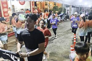 BIB: 
                            <button type="button" onclick="openModal(26305023)" class="btn btn-primary btn-sm float-right btn-popup" data-toggle="modal" data-target=".modal-high-quality">
                        <i class="fas fa-shopping-cart"></i> Add to Cart
                    </button>
                                            <button type="button" onclick="isThisMe(26305023, true)" class="btn btn-success btn-sm float-right btn-popup btn-isme hidden" data-toggle="tooltip" data-placement="bottom" title="นี่คือรูปของคุณใช่ไหม คลิกที่นี่เพื่อเอาเข้าอัลบั้ม">
                        <i class="fas fa-plus"></i> Add to album
                    </button>
                    <button type="button" onclick="isThisMe(26305023, false)" class="btn btn-warning btn-sm float-right btn-popup btn-isnotme hidden">
                        <i class="fas fa-ban"></i> Remove from album
                    </button>