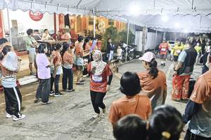 BIB: 
                            <button type="button" onclick="openModal(26305934)" class="btn btn-primary btn-sm float-right btn-popup" data-toggle="modal" data-target=".modal-high-quality">
                        <i class="fas fa-shopping-cart"></i> Add to Cart
                    </button>
                                            <button type="button" onclick="isThisMe(26305934, true)" class="btn btn-success btn-sm float-right btn-popup btn-isme hidden" data-toggle="tooltip" data-placement="bottom" title="นี่คือรูปของคุณใช่ไหม คลิกที่นี่เพื่อเอาเข้าอัลบั้ม">
                        <i class="fas fa-plus"></i> Add to album
                    </button>
                    <button type="button" onclick="isThisMe(26305934, false)" class="btn btn-warning btn-sm float-right btn-popup btn-isnotme hidden">
                        <i class="fas fa-ban"></i> Remove from album
                    </button>