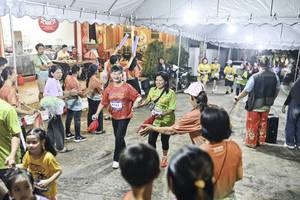 BIB: 
                            <button type="button" onclick="openModal(26305903)" class="btn btn-primary btn-sm float-right btn-popup" data-toggle="modal" data-target=".modal-high-quality">
                        <i class="fas fa-shopping-cart"></i> Add to Cart
                    </button>
                                            <button type="button" onclick="isThisMe(26305903, true)" class="btn btn-success btn-sm float-right btn-popup btn-isme hidden" data-toggle="tooltip" data-placement="bottom" title="นี่คือรูปของคุณใช่ไหม คลิกที่นี่เพื่อเอาเข้าอัลบั้ม">
                        <i class="fas fa-plus"></i> Add to album
                    </button>
                    <button type="button" onclick="isThisMe(26305903, false)" class="btn btn-warning btn-sm float-right btn-popup btn-isnotme hidden">
                        <i class="fas fa-ban"></i> Remove from album
                    </button>