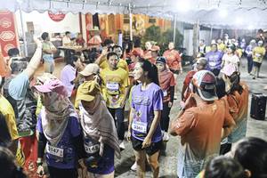 BIB: 
                            <button type="button" onclick="openModal(26305632)" class="btn btn-primary btn-sm float-right btn-popup" data-toggle="modal" data-target=".modal-high-quality">
                        <i class="fas fa-shopping-cart"></i> Add to Cart
                    </button>
                                            <button type="button" onclick="isThisMe(26305632, true)" class="btn btn-success btn-sm float-right btn-popup btn-isme hidden" data-toggle="tooltip" data-placement="bottom" title="นี่คือรูปของคุณใช่ไหม คลิกที่นี่เพื่อเอาเข้าอัลบั้ม">
                        <i class="fas fa-plus"></i> Add to album
                    </button>
                    <button type="button" onclick="isThisMe(26305632, false)" class="btn btn-warning btn-sm float-right btn-popup btn-isnotme hidden">
                        <i class="fas fa-ban"></i> Remove from album
                    </button>