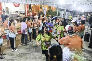 BIB: 
                            <button type="button" onclick="openModal(26305076)" class="btn btn-primary btn-sm float-right btn-popup" data-toggle="modal" data-target=".modal-high-quality">
                        <i class="fas fa-shopping-cart"></i> Add to Cart
                    </button>
                                            <button type="button" onclick="isThisMe(26305076, true)" class="btn btn-success btn-sm float-right btn-popup btn-isme hidden" data-toggle="tooltip" data-placement="bottom" title="นี่คือรูปของคุณใช่ไหม คลิกที่นี่เพื่อเอาเข้าอัลบั้ม">
                        <i class="fas fa-plus"></i> Add to album
                    </button>
                    <button type="button" onclick="isThisMe(26305076, false)" class="btn btn-warning btn-sm float-right btn-popup btn-isnotme hidden">
                        <i class="fas fa-ban"></i> Remove from album
                    </button>