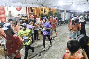 BIB: 
                            <button type="button" onclick="openModal(26304814)" class="btn btn-primary btn-sm float-right btn-popup" data-toggle="modal" data-target=".modal-high-quality">
                        <i class="fas fa-shopping-cart"></i> Add to Cart
                    </button>
                                            <button type="button" onclick="isThisMe(26304814, true)" class="btn btn-success btn-sm float-right btn-popup btn-isme hidden" data-toggle="tooltip" data-placement="bottom" title="นี่คือรูปของคุณใช่ไหม คลิกที่นี่เพื่อเอาเข้าอัลบั้ม">
                        <i class="fas fa-plus"></i> Add to album
                    </button>
                    <button type="button" onclick="isThisMe(26304814, false)" class="btn btn-warning btn-sm float-right btn-popup btn-isnotme hidden">
                        <i class="fas fa-ban"></i> Remove from album
                    </button>