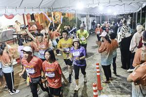 BIB: 
                            <button type="button" onclick="openModal(26305168)" class="btn btn-primary btn-sm float-right btn-popup" data-toggle="modal" data-target=".modal-high-quality">
                        <i class="fas fa-shopping-cart"></i> Add to Cart
                    </button>
                                            <button type="button" onclick="isThisMe(26305168, true)" class="btn btn-success btn-sm float-right btn-popup btn-isme hidden" data-toggle="tooltip" data-placement="bottom" title="นี่คือรูปของคุณใช่ไหม คลิกที่นี่เพื่อเอาเข้าอัลบั้ม">
                        <i class="fas fa-plus"></i> Add to album
                    </button>
                    <button type="button" onclick="isThisMe(26305168, false)" class="btn btn-warning btn-sm float-right btn-popup btn-isnotme hidden">
                        <i class="fas fa-ban"></i> Remove from album
                    </button>