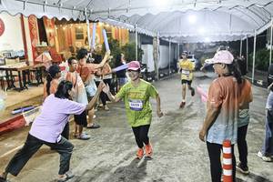 BIB: 
                            <button type="button" onclick="openModal(26304572)" class="btn btn-primary btn-sm float-right btn-popup" data-toggle="modal" data-target=".modal-high-quality">
                        <i class="fas fa-shopping-cart"></i> Add to Cart
                    </button>
                                            <button type="button" onclick="isThisMe(26304572, true)" class="btn btn-success btn-sm float-right btn-popup btn-isme hidden" data-toggle="tooltip" data-placement="bottom" title="นี่คือรูปของคุณใช่ไหม คลิกที่นี่เพื่อเอาเข้าอัลบั้ม">
                        <i class="fas fa-plus"></i> Add to album
                    </button>
                    <button type="button" onclick="isThisMe(26304572, false)" class="btn btn-warning btn-sm float-right btn-popup btn-isnotme hidden">
                        <i class="fas fa-ban"></i> Remove from album
                    </button>