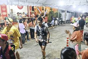 BIB: 
                            <button type="button" onclick="openModal(26305835)" class="btn btn-primary btn-sm float-right btn-popup" data-toggle="modal" data-target=".modal-high-quality">
                        <i class="fas fa-shopping-cart"></i> Add to Cart
                    </button>
                                            <button type="button" onclick="isThisMe(26305835, true)" class="btn btn-success btn-sm float-right btn-popup btn-isme hidden" data-toggle="tooltip" data-placement="bottom" title="นี่คือรูปของคุณใช่ไหม คลิกที่นี่เพื่อเอาเข้าอัลบั้ม">
                        <i class="fas fa-plus"></i> Add to album
                    </button>
                    <button type="button" onclick="isThisMe(26305835, false)" class="btn btn-warning btn-sm float-right btn-popup btn-isnotme hidden">
                        <i class="fas fa-ban"></i> Remove from album
                    </button>