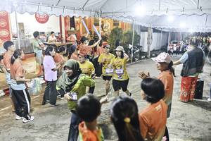 BIB: 
                            <button type="button" onclick="openModal(26305908)" class="btn btn-primary btn-sm float-right btn-popup" data-toggle="modal" data-target=".modal-high-quality">
                        <i class="fas fa-shopping-cart"></i> Add to Cart
                    </button>
                                            <button type="button" onclick="isThisMe(26305908, true)" class="btn btn-success btn-sm float-right btn-popup btn-isme hidden" data-toggle="tooltip" data-placement="bottom" title="นี่คือรูปของคุณใช่ไหม คลิกที่นี่เพื่อเอาเข้าอัลบั้ม">
                        <i class="fas fa-plus"></i> Add to album
                    </button>
                    <button type="button" onclick="isThisMe(26305908, false)" class="btn btn-warning btn-sm float-right btn-popup btn-isnotme hidden">
                        <i class="fas fa-ban"></i> Remove from album
                    </button>