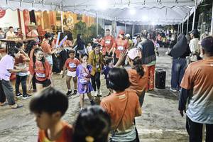 BIB: 
                            <button type="button" onclick="openModal(26305887)" class="btn btn-primary btn-sm float-right btn-popup" data-toggle="modal" data-target=".modal-high-quality">
                        <i class="fas fa-shopping-cart"></i> Add to Cart
                    </button>
                                            <button type="button" onclick="isThisMe(26305887, true)" class="btn btn-success btn-sm float-right btn-popup btn-isme hidden" data-toggle="tooltip" data-placement="bottom" title="นี่คือรูปของคุณใช่ไหม คลิกที่นี่เพื่อเอาเข้าอัลบั้ม">
                        <i class="fas fa-plus"></i> Add to album
                    </button>
                    <button type="button" onclick="isThisMe(26305887, false)" class="btn btn-warning btn-sm float-right btn-popup btn-isnotme hidden">
                        <i class="fas fa-ban"></i> Remove from album
                    </button>