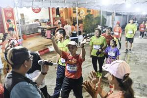 BIB: 
                            <button type="button" onclick="openModal(26306094)" class="btn btn-primary btn-sm float-right btn-popup" data-toggle="modal" data-target=".modal-high-quality">
                        <i class="fas fa-shopping-cart"></i> Add to Cart
                    </button>
                                            <button type="button" onclick="isThisMe(26306094, true)" class="btn btn-success btn-sm float-right btn-popup btn-isme hidden" data-toggle="tooltip" data-placement="bottom" title="นี่คือรูปของคุณใช่ไหม คลิกที่นี่เพื่อเอาเข้าอัลบั้ม">
                        <i class="fas fa-plus"></i> Add to album
                    </button>
                    <button type="button" onclick="isThisMe(26306094, false)" class="btn btn-warning btn-sm float-right btn-popup btn-isnotme hidden">
                        <i class="fas fa-ban"></i> Remove from album
                    </button>