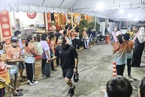 BIB: 
                            <button type="button" onclick="openModal(26304758)" class="btn btn-primary btn-sm float-right btn-popup" data-toggle="modal" data-target=".modal-high-quality">
                        <i class="fas fa-shopping-cart"></i> Add to Cart
                    </button>
                                            <button type="button" onclick="isThisMe(26304758, true)" class="btn btn-success btn-sm float-right btn-popup btn-isme hidden" data-toggle="tooltip" data-placement="bottom" title="นี่คือรูปของคุณใช่ไหม คลิกที่นี่เพื่อเอาเข้าอัลบั้ม">
                        <i class="fas fa-plus"></i> Add to album
                    </button>
                    <button type="button" onclick="isThisMe(26304758, false)" class="btn btn-warning btn-sm float-right btn-popup btn-isnotme hidden">
                        <i class="fas fa-ban"></i> Remove from album
                    </button>