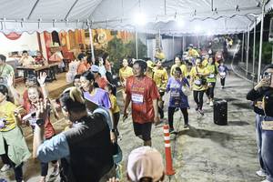 BIB: 
                            <button type="button" onclick="openModal(26306030)" class="btn btn-primary btn-sm float-right btn-popup" data-toggle="modal" data-target=".modal-high-quality">
                        <i class="fas fa-shopping-cart"></i> Add to Cart
                    </button>
                                            <button type="button" onclick="isThisMe(26306030, true)" class="btn btn-success btn-sm float-right btn-popup btn-isme hidden" data-toggle="tooltip" data-placement="bottom" title="นี่คือรูปของคุณใช่ไหม คลิกที่นี่เพื่อเอาเข้าอัลบั้ม">
                        <i class="fas fa-plus"></i> Add to album
                    </button>
                    <button type="button" onclick="isThisMe(26306030, false)" class="btn btn-warning btn-sm float-right btn-popup btn-isnotme hidden">
                        <i class="fas fa-ban"></i> Remove from album
                    </button>