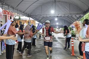 BIB: 
                            <button type="button" onclick="openModal(26304016)" class="btn btn-primary btn-sm float-right btn-popup" data-toggle="modal" data-target=".modal-high-quality">
                        <i class="fas fa-shopping-cart"></i> Add to Cart
                    </button>
                                            <button type="button" onclick="isThisMe(26304016, true)" class="btn btn-success btn-sm float-right btn-popup btn-isme hidden" data-toggle="tooltip" data-placement="bottom" title="นี่คือรูปของคุณใช่ไหม คลิกที่นี่เพื่อเอาเข้าอัลบั้ม">
                        <i class="fas fa-plus"></i> Add to album
                    </button>
                    <button type="button" onclick="isThisMe(26304016, false)" class="btn btn-warning btn-sm float-right btn-popup btn-isnotme hidden">
                        <i class="fas fa-ban"></i> Remove from album
                    </button>