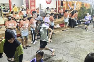 BIB: 
                            <button type="button" onclick="openModal(26305999)" class="btn btn-primary btn-sm float-right btn-popup" data-toggle="modal" data-target=".modal-high-quality">
                        <i class="fas fa-shopping-cart"></i> Add to Cart
                    </button>
                                            <button type="button" onclick="isThisMe(26305999, true)" class="btn btn-success btn-sm float-right btn-popup btn-isme hidden" data-toggle="tooltip" data-placement="bottom" title="นี่คือรูปของคุณใช่ไหม คลิกที่นี่เพื่อเอาเข้าอัลบั้ม">
                        <i class="fas fa-plus"></i> Add to album
                    </button>
                    <button type="button" onclick="isThisMe(26305999, false)" class="btn btn-warning btn-sm float-right btn-popup btn-isnotme hidden">
                        <i class="fas fa-ban"></i> Remove from album
                    </button>