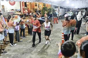 BIB: 
                            <button type="button" onclick="openModal(26304728)" class="btn btn-primary btn-sm float-right btn-popup" data-toggle="modal" data-target=".modal-high-quality">
                        <i class="fas fa-shopping-cart"></i> Add to Cart
                    </button>
                                            <button type="button" onclick="isThisMe(26304728, true)" class="btn btn-success btn-sm float-right btn-popup btn-isme hidden" data-toggle="tooltip" data-placement="bottom" title="นี่คือรูปของคุณใช่ไหม คลิกที่นี่เพื่อเอาเข้าอัลบั้ม">
                        <i class="fas fa-plus"></i> Add to album
                    </button>
                    <button type="button" onclick="isThisMe(26304728, false)" class="btn btn-warning btn-sm float-right btn-popup btn-isnotme hidden">
                        <i class="fas fa-ban"></i> Remove from album
                    </button>