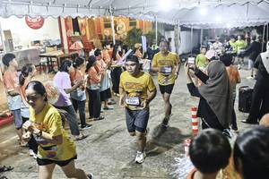 BIB: 
                            <button type="button" onclick="openModal(26304994)" class="btn btn-primary btn-sm float-right btn-popup" data-toggle="modal" data-target=".modal-high-quality">
                        <i class="fas fa-shopping-cart"></i> Add to Cart
                    </button>
                                            <button type="button" onclick="isThisMe(26304994, true)" class="btn btn-success btn-sm float-right btn-popup btn-isme hidden" data-toggle="tooltip" data-placement="bottom" title="นี่คือรูปของคุณใช่ไหม คลิกที่นี่เพื่อเอาเข้าอัลบั้ม">
                        <i class="fas fa-plus"></i> Add to album
                    </button>
                    <button type="button" onclick="isThisMe(26304994, false)" class="btn btn-warning btn-sm float-right btn-popup btn-isnotme hidden">
                        <i class="fas fa-ban"></i> Remove from album
                    </button>