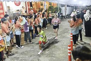 BIB: 
                            <button type="button" onclick="openModal(26304701)" class="btn btn-primary btn-sm float-right btn-popup" data-toggle="modal" data-target=".modal-high-quality">
                        <i class="fas fa-shopping-cart"></i> Add to Cart
                    </button>
                                            <button type="button" onclick="isThisMe(26304701, true)" class="btn btn-success btn-sm float-right btn-popup btn-isme hidden" data-toggle="tooltip" data-placement="bottom" title="นี่คือรูปของคุณใช่ไหม คลิกที่นี่เพื่อเอาเข้าอัลบั้ม">
                        <i class="fas fa-plus"></i> Add to album
                    </button>
                    <button type="button" onclick="isThisMe(26304701, false)" class="btn btn-warning btn-sm float-right btn-popup btn-isnotme hidden">
                        <i class="fas fa-ban"></i> Remove from album
                    </button>