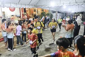 BIB: 
                            <button type="button" onclick="openModal(26304922)" class="btn btn-primary btn-sm float-right btn-popup" data-toggle="modal" data-target=".modal-high-quality">
                        <i class="fas fa-shopping-cart"></i> Add to Cart
                    </button>
                                            <button type="button" onclick="isThisMe(26304922, true)" class="btn btn-success btn-sm float-right btn-popup btn-isme hidden" data-toggle="tooltip" data-placement="bottom" title="นี่คือรูปของคุณใช่ไหม คลิกที่นี่เพื่อเอาเข้าอัลบั้ม">
                        <i class="fas fa-plus"></i> Add to album
                    </button>
                    <button type="button" onclick="isThisMe(26304922, false)" class="btn btn-warning btn-sm float-right btn-popup btn-isnotme hidden">
                        <i class="fas fa-ban"></i> Remove from album
                    </button>