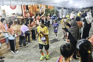 BIB: 
                            <button type="button" onclick="openModal(26304955)" class="btn btn-primary btn-sm float-right btn-popup" data-toggle="modal" data-target=".modal-high-quality">
                        <i class="fas fa-shopping-cart"></i> Add to Cart
                    </button>
                                            <button type="button" onclick="isThisMe(26304955, true)" class="btn btn-success btn-sm float-right btn-popup btn-isme hidden" data-toggle="tooltip" data-placement="bottom" title="นี่คือรูปของคุณใช่ไหม คลิกที่นี่เพื่อเอาเข้าอัลบั้ม">
                        <i class="fas fa-plus"></i> Add to album
                    </button>
                    <button type="button" onclick="isThisMe(26304955, false)" class="btn btn-warning btn-sm float-right btn-popup btn-isnotme hidden">
                        <i class="fas fa-ban"></i> Remove from album
                    </button>