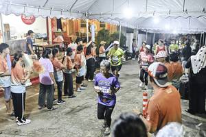 BIB: 
                            <button type="button" onclick="openModal(26305081)" class="btn btn-primary btn-sm float-right btn-popup" data-toggle="modal" data-target=".modal-high-quality">
                        <i class="fas fa-shopping-cart"></i> Add to Cart
                    </button>
                                            <button type="button" onclick="isThisMe(26305081, true)" class="btn btn-success btn-sm float-right btn-popup btn-isme hidden" data-toggle="tooltip" data-placement="bottom" title="นี่คือรูปของคุณใช่ไหม คลิกที่นี่เพื่อเอาเข้าอัลบั้ม">
                        <i class="fas fa-plus"></i> Add to album
                    </button>
                    <button type="button" onclick="isThisMe(26305081, false)" class="btn btn-warning btn-sm float-right btn-popup btn-isnotme hidden">
                        <i class="fas fa-ban"></i> Remove from album
                    </button>