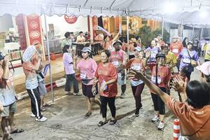 BIB: 
                            <button type="button" onclick="openModal(26306016)" class="btn btn-primary btn-sm float-right btn-popup" data-toggle="modal" data-target=".modal-high-quality">
                        <i class="fas fa-shopping-cart"></i> Add to Cart
                    </button>
                                            <button type="button" onclick="isThisMe(26306016, true)" class="btn btn-success btn-sm float-right btn-popup btn-isme hidden" data-toggle="tooltip" data-placement="bottom" title="นี่คือรูปของคุณใช่ไหม คลิกที่นี่เพื่อเอาเข้าอัลบั้ม">
                        <i class="fas fa-plus"></i> Add to album
                    </button>
                    <button type="button" onclick="isThisMe(26306016, false)" class="btn btn-warning btn-sm float-right btn-popup btn-isnotme hidden">
                        <i class="fas fa-ban"></i> Remove from album
                    </button>