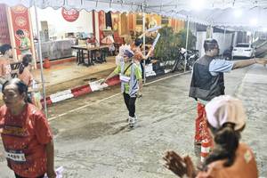 BIB: 
                            <button type="button" onclick="openModal(26306101)" class="btn btn-primary btn-sm float-right btn-popup" data-toggle="modal" data-target=".modal-high-quality">
                        <i class="fas fa-shopping-cart"></i> Add to Cart
                    </button>
                                            <button type="button" onclick="isThisMe(26306101, true)" class="btn btn-success btn-sm float-right btn-popup btn-isme hidden" data-toggle="tooltip" data-placement="bottom" title="นี่คือรูปของคุณใช่ไหม คลิกที่นี่เพื่อเอาเข้าอัลบั้ม">
                        <i class="fas fa-plus"></i> Add to album
                    </button>
                    <button type="button" onclick="isThisMe(26306101, false)" class="btn btn-warning btn-sm float-right btn-popup btn-isnotme hidden">
                        <i class="fas fa-ban"></i> Remove from album
                    </button>