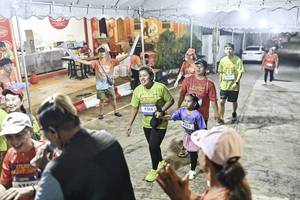 BIB: 
                            <button type="button" onclick="openModal(26306092)" class="btn btn-primary btn-sm float-right btn-popup" data-toggle="modal" data-target=".modal-high-quality">
                        <i class="fas fa-shopping-cart"></i> Add to Cart
                    </button>
                                            <button type="button" onclick="isThisMe(26306092, true)" class="btn btn-success btn-sm float-right btn-popup btn-isme hidden" data-toggle="tooltip" data-placement="bottom" title="นี่คือรูปของคุณใช่ไหม คลิกที่นี่เพื่อเอาเข้าอัลบั้ม">
                        <i class="fas fa-plus"></i> Add to album
                    </button>
                    <button type="button" onclick="isThisMe(26306092, false)" class="btn btn-warning btn-sm float-right btn-popup btn-isnotme hidden">
                        <i class="fas fa-ban"></i> Remove from album
                    </button>