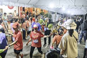 BIB: 
                            <button type="button" onclick="openModal(26305535)" class="btn btn-primary btn-sm float-right btn-popup" data-toggle="modal" data-target=".modal-high-quality">
                        <i class="fas fa-shopping-cart"></i> Add to Cart
                    </button>
                                            <button type="button" onclick="isThisMe(26305535, true)" class="btn btn-success btn-sm float-right btn-popup btn-isme hidden" data-toggle="tooltip" data-placement="bottom" title="นี่คือรูปของคุณใช่ไหม คลิกที่นี่เพื่อเอาเข้าอัลบั้ม">
                        <i class="fas fa-plus"></i> Add to album
                    </button>
                    <button type="button" onclick="isThisMe(26305535, false)" class="btn btn-warning btn-sm float-right btn-popup btn-isnotme hidden">
                        <i class="fas fa-ban"></i> Remove from album
                    </button>