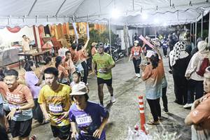 BIB: 
                            <button type="button" onclick="openModal(26305169)" class="btn btn-primary btn-sm float-right btn-popup" data-toggle="modal" data-target=".modal-high-quality">
                        <i class="fas fa-shopping-cart"></i> Add to Cart
                    </button>
                                            <button type="button" onclick="isThisMe(26305169, true)" class="btn btn-success btn-sm float-right btn-popup btn-isme hidden" data-toggle="tooltip" data-placement="bottom" title="นี่คือรูปของคุณใช่ไหม คลิกที่นี่เพื่อเอาเข้าอัลบั้ม">
                        <i class="fas fa-plus"></i> Add to album
                    </button>
                    <button type="button" onclick="isThisMe(26305169, false)" class="btn btn-warning btn-sm float-right btn-popup btn-isnotme hidden">
                        <i class="fas fa-ban"></i> Remove from album
                    </button>